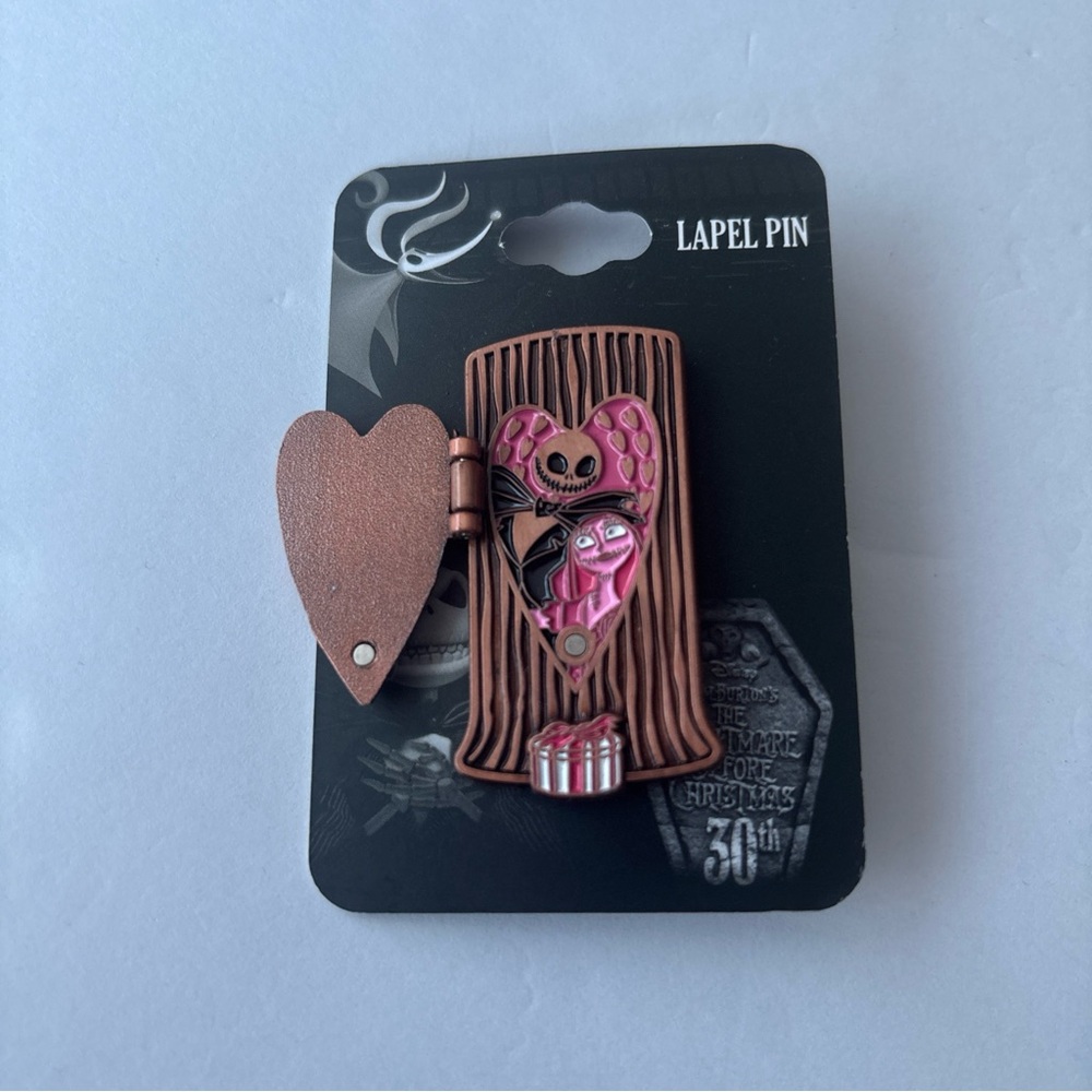 Disney Nightmare Before Christmas Valentine’s Day Tree Heart Door Hinged Pin